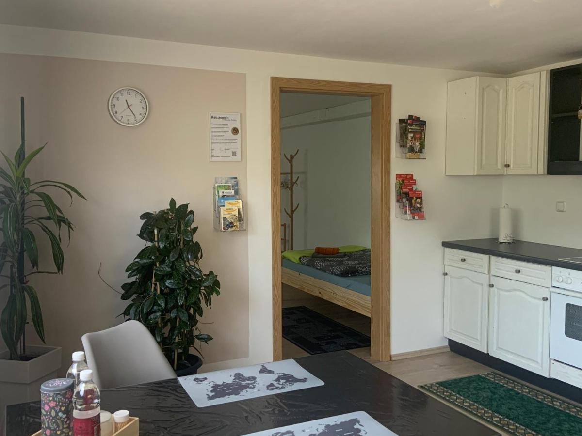 Schoene Moderne & Rustikale Einliegerwohnung Mit Kueche シュランベルク エクステリア 写真